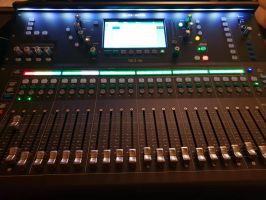 Allen & Heath SQ6 ah sq6.jpg